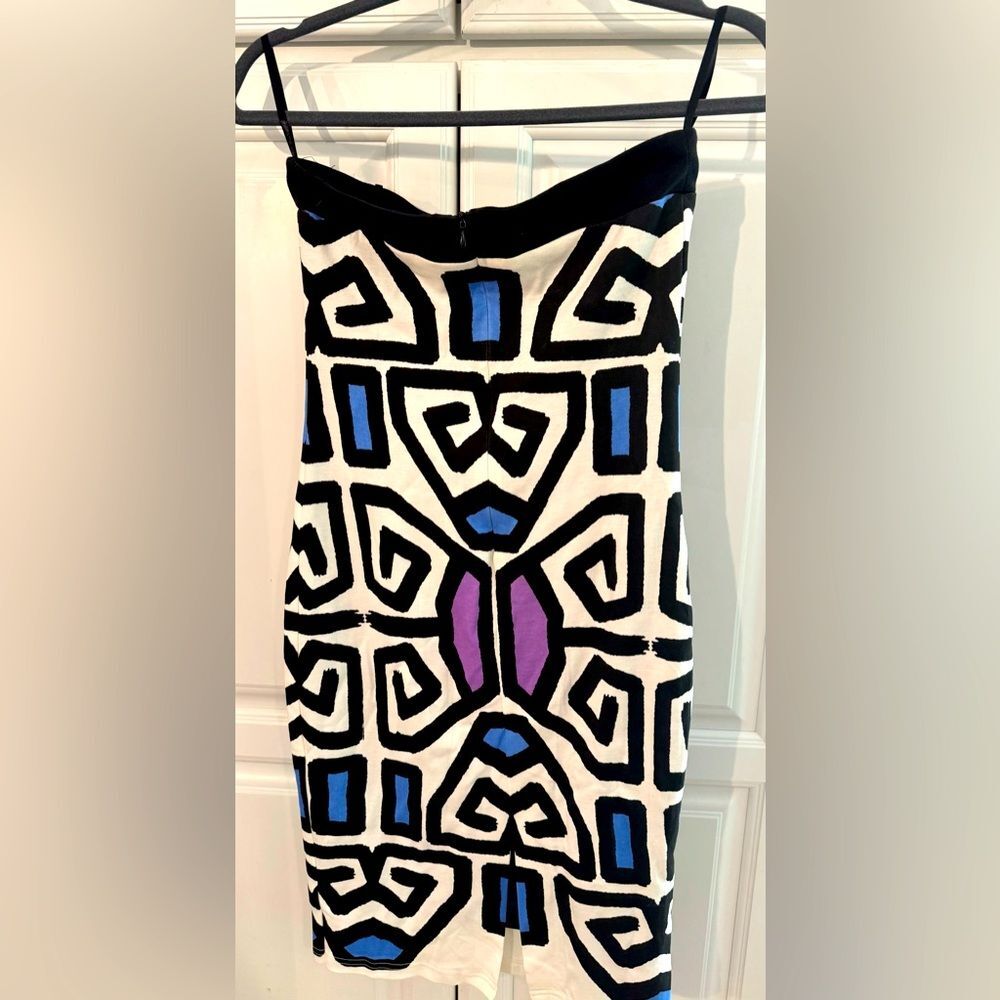 Summer White Geometric Patterned Dress with Blue and Purple Accents Size XS